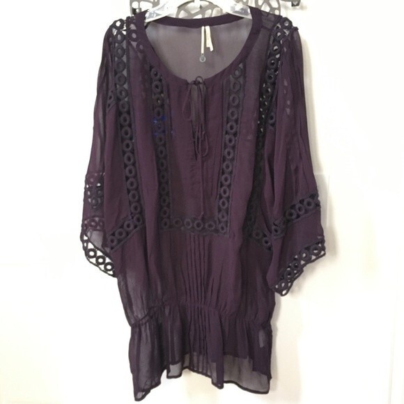Peace & Pearls Eyelet Embroidered Purple Tunic S - Picture 14 of 15